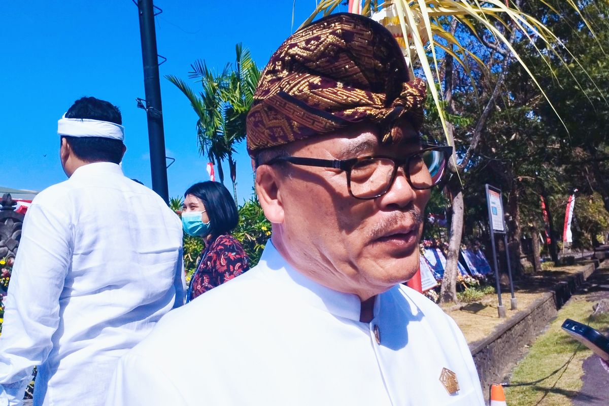 Ketua DPD I Golkar Bali, Nyoman Sugawa Korry usai menghadiri perayaan HUT Provinsi ke 66, di Renon, Denpasar, pada Rabu (14/8/2024). Kompas.com/ Yohanes Valdi Seriang Ginta