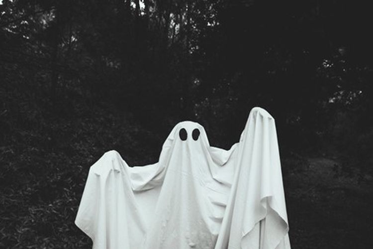 Sejak saat itu, Mustika kerap menyanyikan lagu Nina Bobo setiap malam, seolah masih berusaha menidurkan anaknya yang telah tiada. 