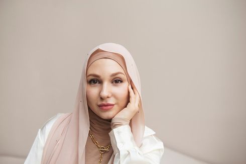 4 Tips Memakai Hijab untuk Wajah Bulat