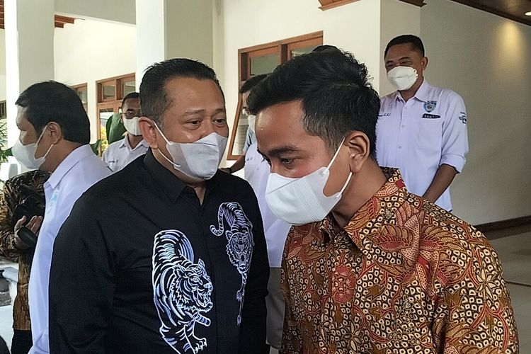 Wakil Ketua Umum Partai Golkar yang juga Ketua MPR RI Bambang Soesatyo (Bamsoet) bersama Gibran Rakabuming Raka.