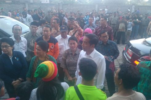 Jokowi Minta Warga Sekitar Gunung Agung Ikuti Instruksi Petugas