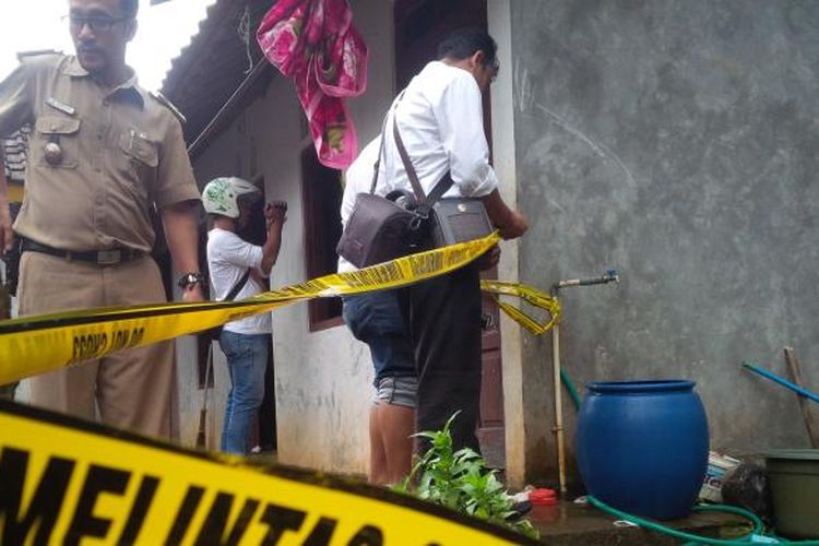  Dua orang balita tewas mengenaskan dalam sebuah kebakaran yang melanda sebuah rumah di Dusun Glendang, RT 02 RW 03, Desa Watuagung, Kecamatan Tuntang, Kabupaten Semarang, Senin (27/2/2017) siang.