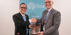 Wamenaker Immanuel Temui Sekjen ISSA, Bahas Sistem Jaminan Sosial untuk Pekerja Digital