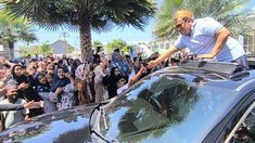 Usai Diperiksa KPK, Haji Her Disambut Selawat dan Tangis Ribuan Petani Pamekasan