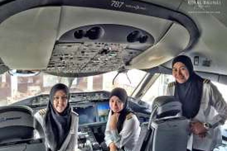 Tiga pilot perempuan pertama Brunei mendarat di Jeddah, Arab Saudi.