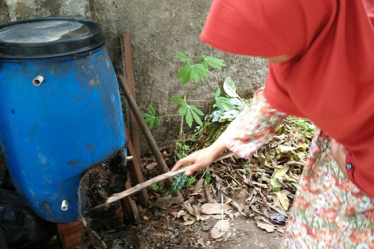 Model komposer yang digunakan untuk mengelola sampah organik yang dikembangkam Tri Purwo Handoyo