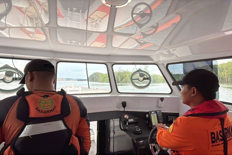 Diduga Nekat Melompat dari KM Bukit Siguntang, Penumpang Pria Hilang Misterius di Perairan Balikpapan