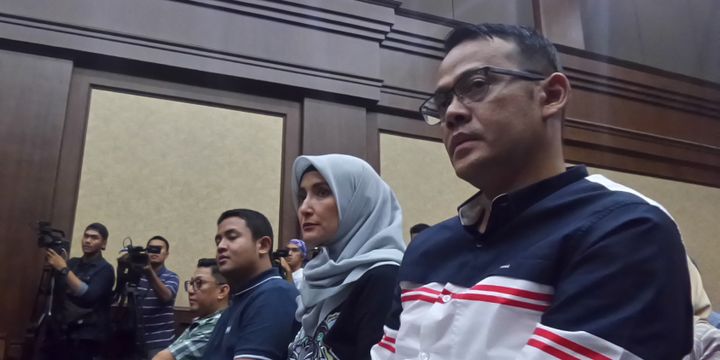 Fahmi Darmawansyah dan Inneke Koesherawati di Pengadilan Tipikor Jakarta, Rabu (24/5/2017).