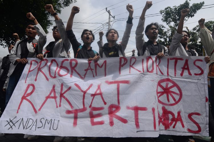 Kabur Aja Dulu dan Resistensi Pejabat atas Kritik