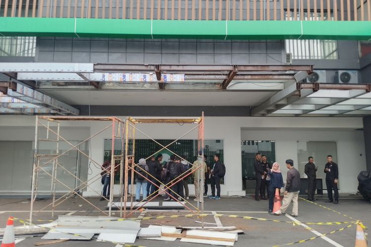 Suasana halaman depan kantor eFihsery di Jalan Malabar, Kota Bandung, Jawa Barat, Kamis (23/1/2025).