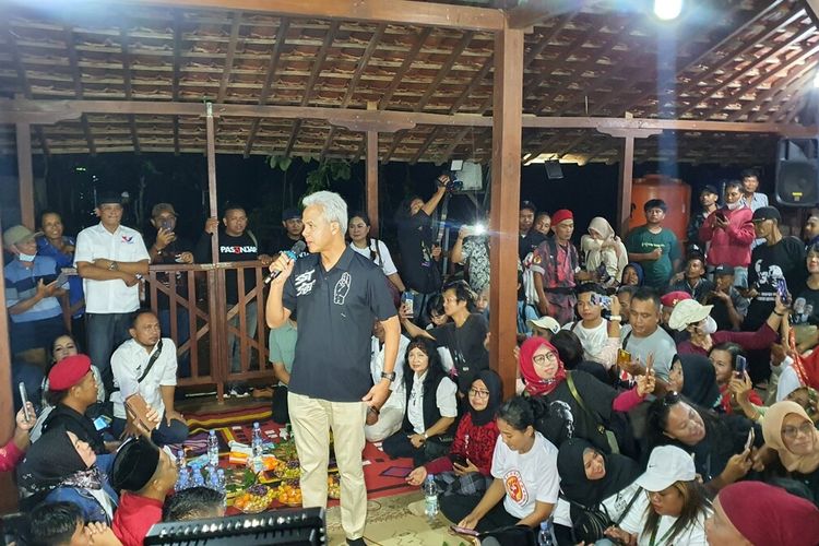 Ganjar Pranowo di Destinasi Ngingrong, Kalurahan Mulo, Wonosari, Gunungkidul. Senin (22/1/2024) malam