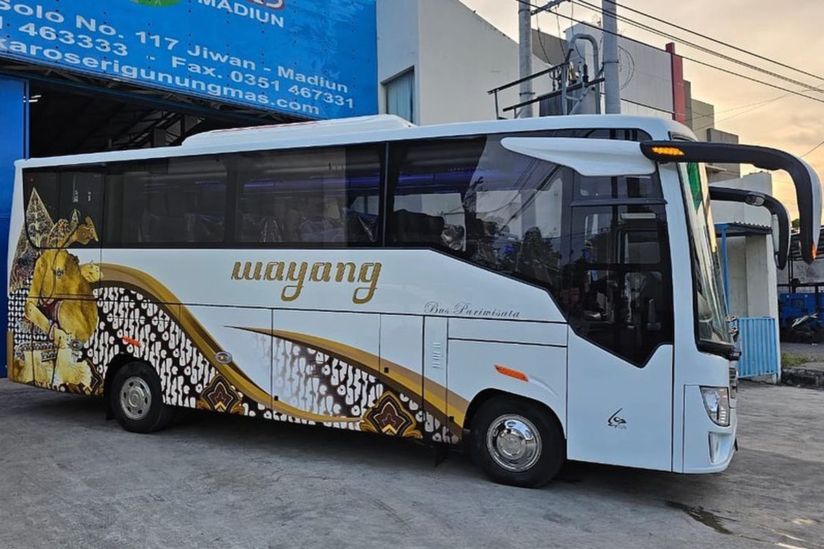 Bus baru PO Wayang Trans