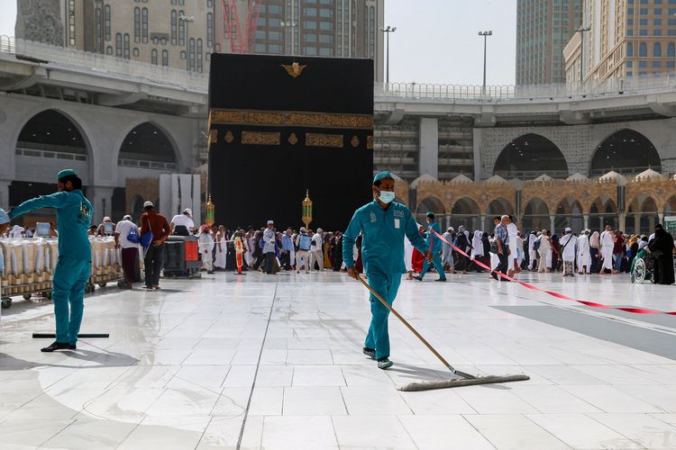 Arab Saudi Tangguhkan Seluruh Penerbangan Internasional Selama 2