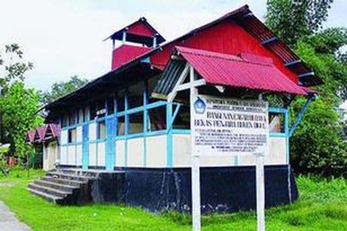 Penjara Tana Mera di Distrik Mandobo, Kabupaten Boven Digoel, Papua, menjadi tempat terbentuknya nasionalisme Indonesia. Situs sejarah ini sepi pengunjung, antara lain karena letaknya yang berada di pedalaman Papua.