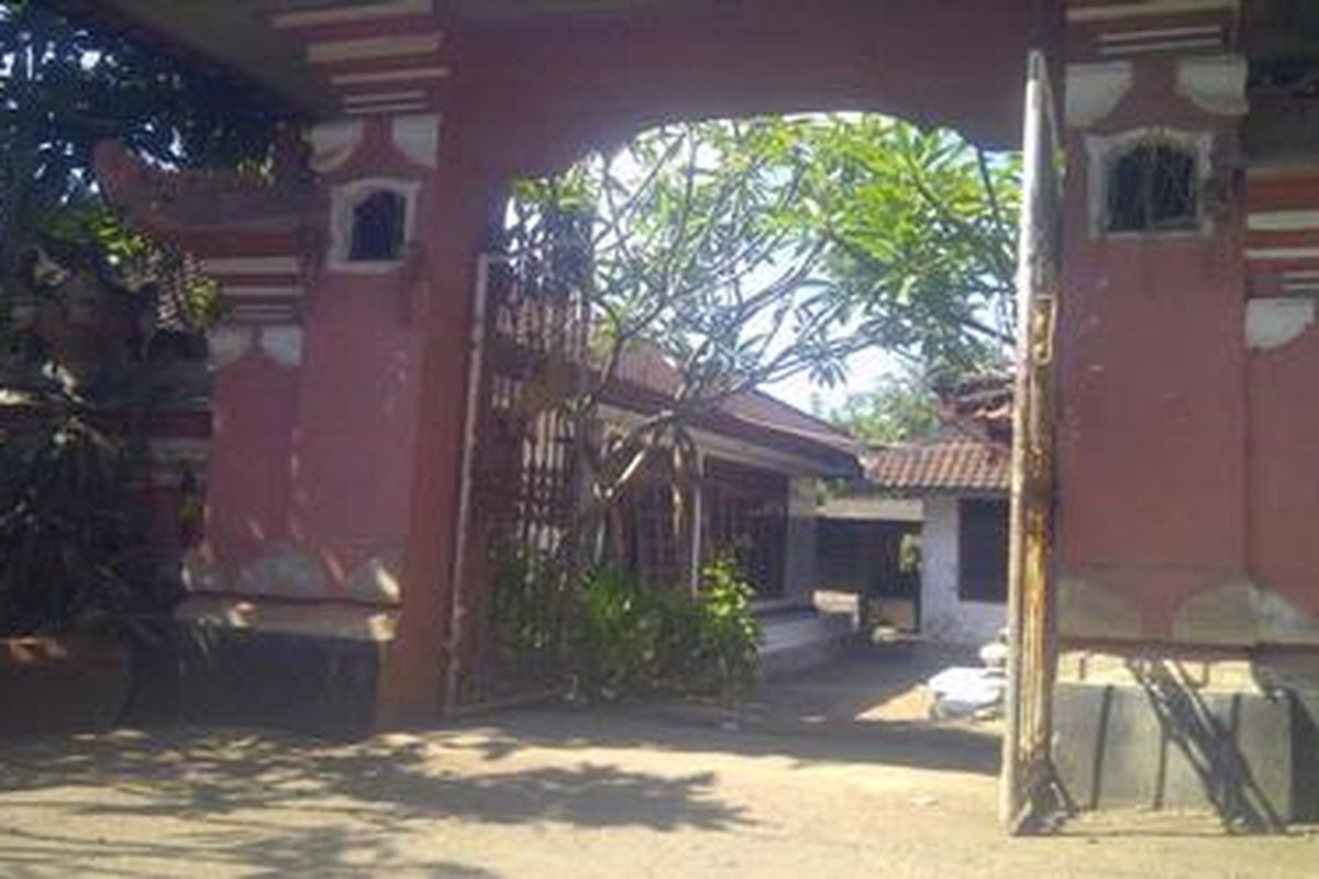 Rumah Nyoman Minta masih terlihat sepi, Selasa (25/10/2011).