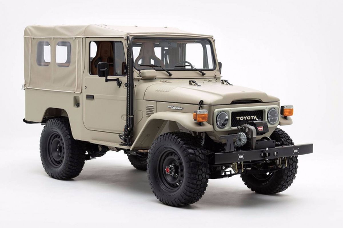 Land Cruiser edisi Signature.