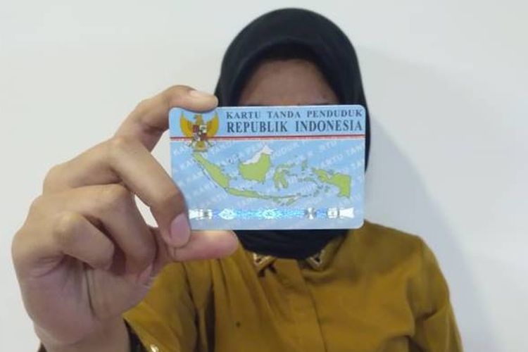 Foto KTP pudar atau buram. Solusi foto KTP sudah pudar atau buram.