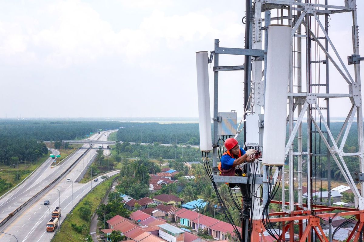 Menara telekomunikasi atau BTS XL Axiata.