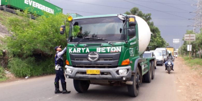 Aptrindo Keluhkan Sedikitnya Regenerasi Sopir Truk