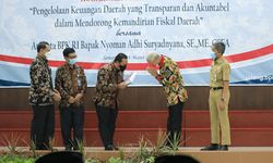 Upaya Ganjar Optimalkan Pendapatan Daerah Jateng Hasilkan Kemandirian Fiskal