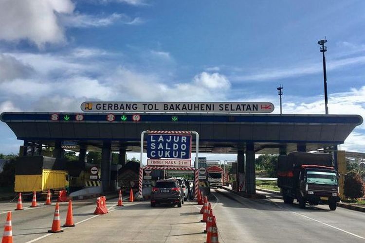 Gerbang Tol (GT) Bakauheni Selatan di ruas Tol Bakauheni-Terbanggi Besar. Inilah rincian tarif Tol Palembang-Lampung terbaru 2022 untuk semua jenis kendaraan dari golongan I, II, III, IV, dan V.