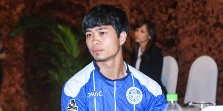 Pemain Vietnam yang pernah berkarier di Liga Jepang, Nguyen Cong Puong. Dia dikenal dengans ebutan Messi dari Vietnam.