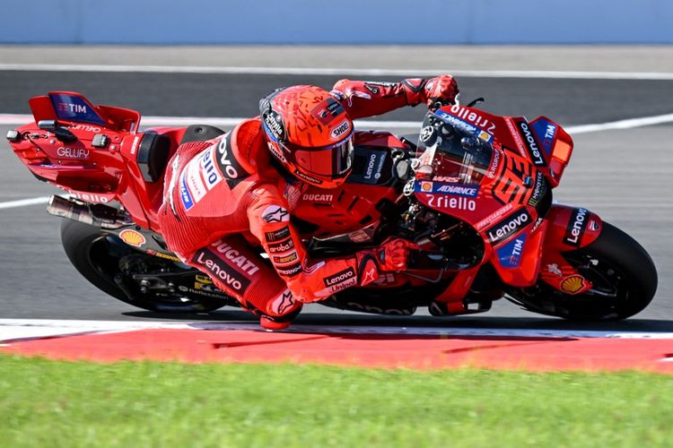 Foto : Marc Marquez Terjatuh 2 Kali di Sesi Practice MotoGP Mandalika ...
