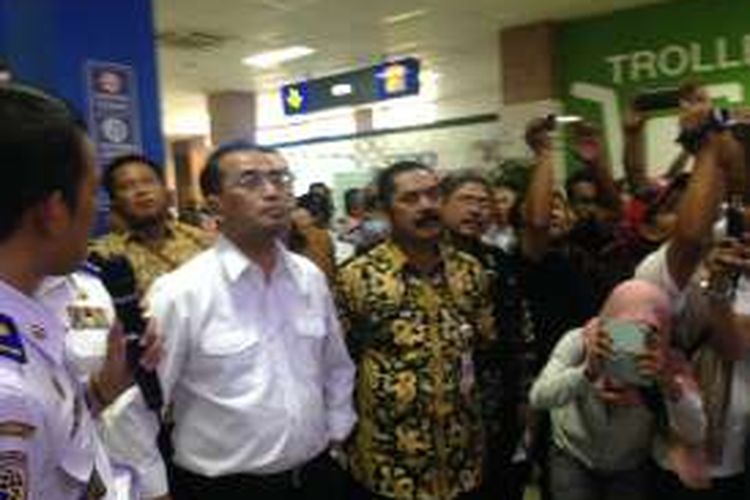 Menteri Perhubungan Budi Karya Sumadi di Terminal Tirtonadi Solo (27/12)