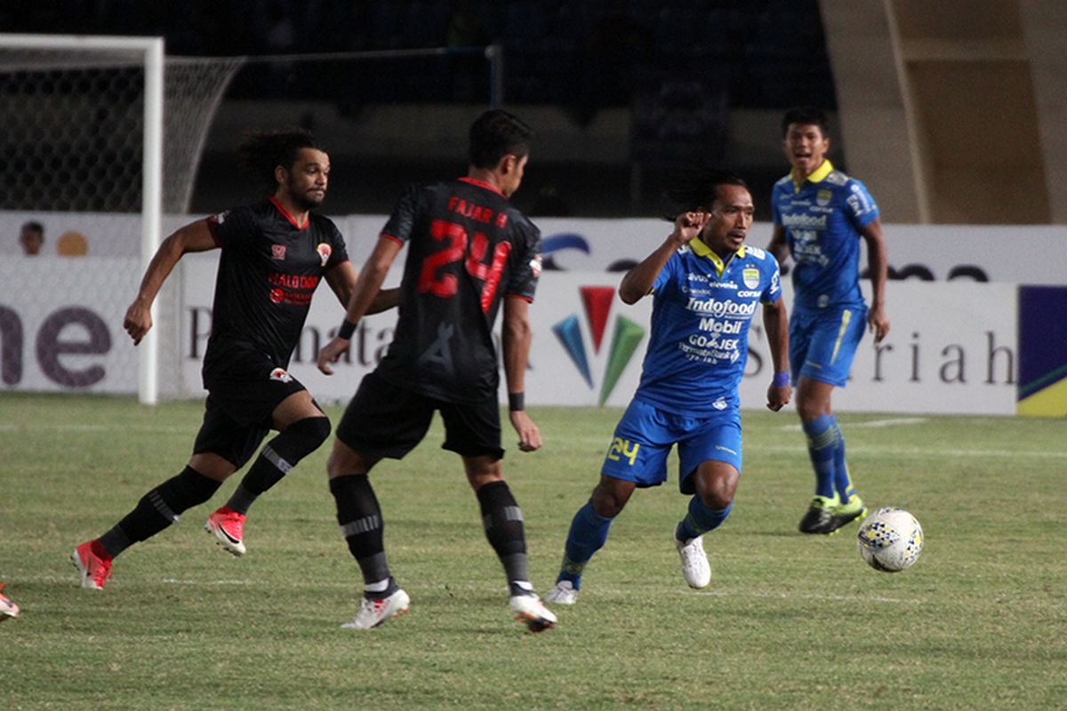 Pertandingan Persib vs Kalteng Putra pada putaran pertama Liga 1 2019. 