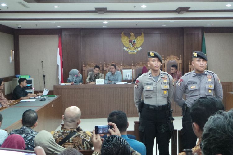 Suasana rapat kreditur dalam perkara penundaan kewajiban pembayaran utang (PKPU) terhadap PT First Anugerah Karya Wisata alias First Travel, di Pengadilan Niaga Jakarta Pusat, Selasa (5/9/2017).