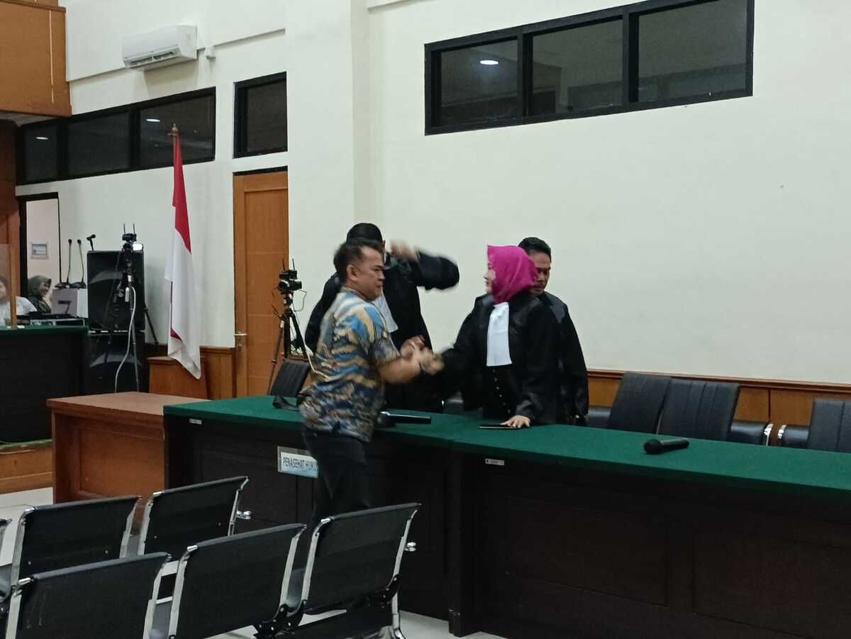 [POPULER NUSANTARA] Vonis Bebas Kepala BPKAD Serang Kasus Gratifikasi | Joki Tes CPNS di Surabaya Ditangkap