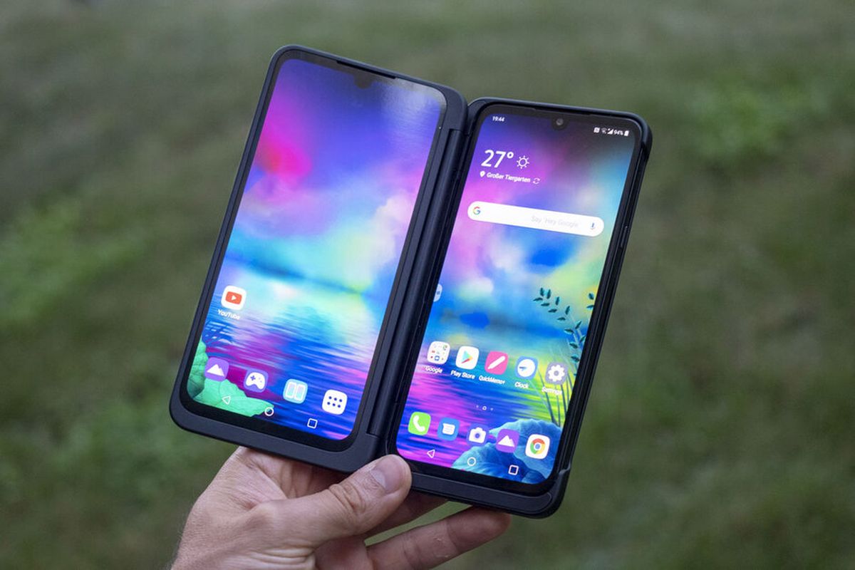 LG G8X ThinQ dapat menjadi ponsel lipat dengan layar tambahan. 