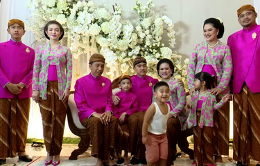 Bandingan Foto Keluarga, Kaesang: Saya Nikah, Ada Bocil Pake ...