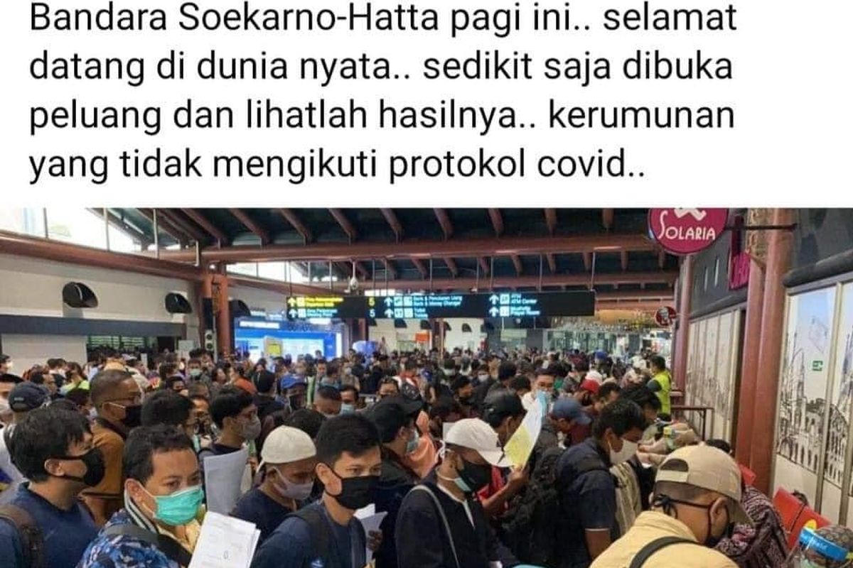 Foto antrean calon penumpang di Bandara Soekarno-Hatta, Banten, Kamis (14/5/2020).