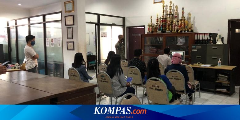 Sedang Layani Ganti Oli, Pemilik Bengkel Ditindak Petugas, Dinilai Langgar PPKM Darurat - Vimarsana News
