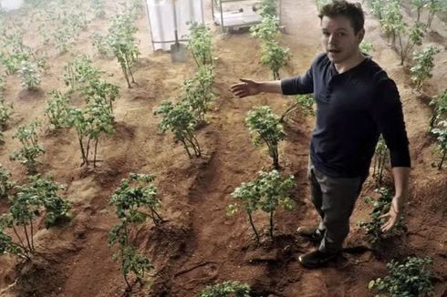 Sebentar Lagi, Bertani di Mars bak Film 