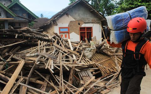 BMKG Natural Disaster Study For East Java Panics Indonesian Netizens