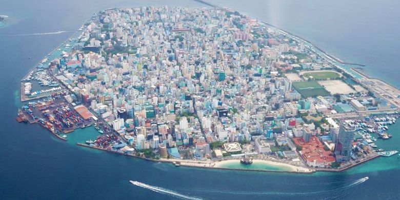 Kota Male, ibu kota Maladewa dilihat dari pesawat.