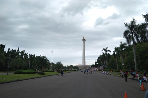 Berita Populer: Rumput di Monas, 