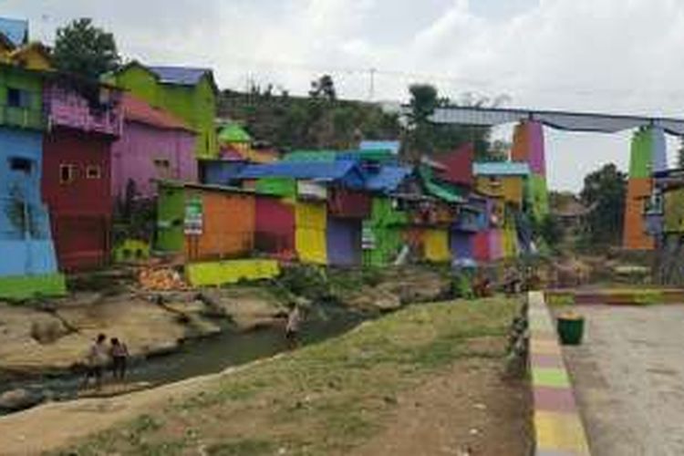 Kampung Warna Warni Jodipan, Malang, Jawa Timur.