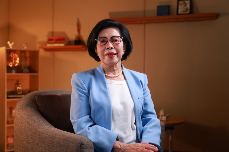 Komisaris Utama MedcoEnergi Yani Panigoro saat ditemui di Menara Kompas, Jakarta Pusat, Rabu (17/12/2025)