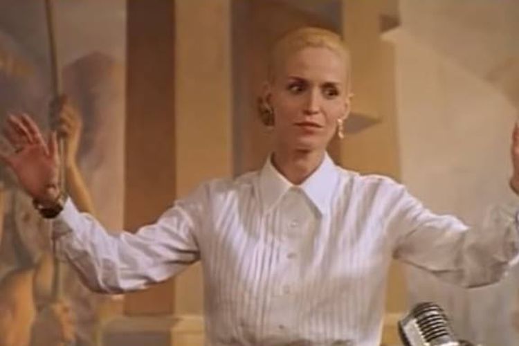 Penampilan Madonna yang berperan sebagai Eva Peron dalam film Evita yang tayang pada 1996.