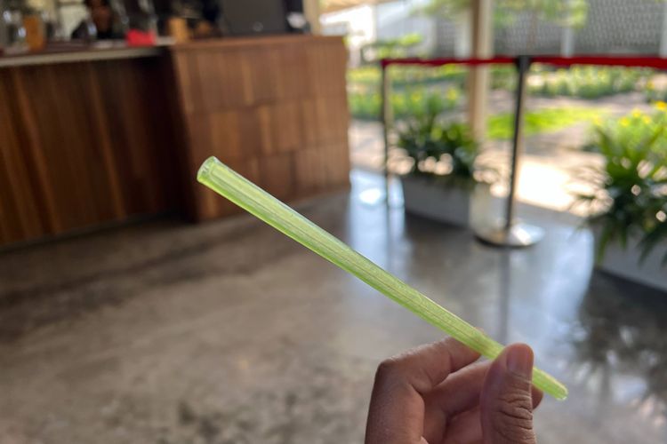 Sedotan di Rumah Atsiri yang Terbuat dari Beras