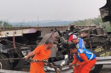 Kecelakaan di Tol Cipularang: 1 Orang Tewas, 4 Luka Berat, 23 Luka Ringan