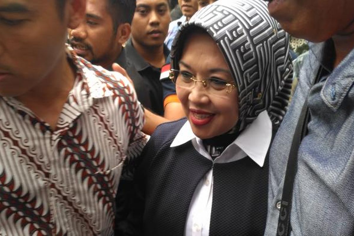 Mantan Walikota Kota Jakarta Pusat Sylviana Murni di gedung Ombudsman, kantor sementara Direktorat Tindak Pidana Korupsi Bareskrim Polri, Jakarta, Senin (30/1/2017)