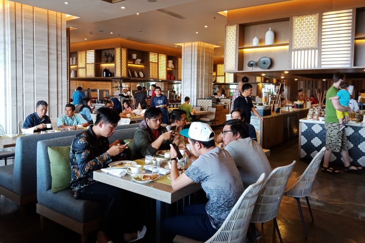 Yogyakarta Resto di yang menyajikan berbagai masakan tradisional Indonesia juga hidangan modern dari beberapa negara, di Yogyakarta Marriott Hotel, Jumat (9/2/2018).