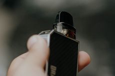 Harga Emas Hari Ini 25 Desember 2025, Galeri24 Naik, UBS Turun