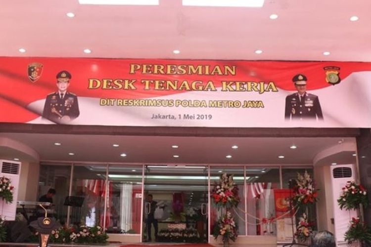 Polda Metro Jaya membentuk desk Tenaga Kerja dalam rangka memberikan pelayanan prima terhadap masalah hukum di bidang ketenaga kerjaan.
