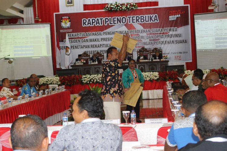 Rapat Pleno Terbuka Rekapitulasi Penghitungan Perolehan Suara Tingkat Provinsi Papua Barat, yang mulai digelar di Manokwari, Selasa (7/5/2019).