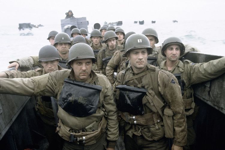 Saving Private Ryan (1998) bercerita setelah pendaratan Normandia, sekelompok tentara AS pergi di belakang garis musuh untuk mengambil penerjun payung yang saudara-saudaranya tewas dalam aksi. Dibintangi oleh Tom Hanks dan akan tayang di Netflix 16 Agustus 2020.